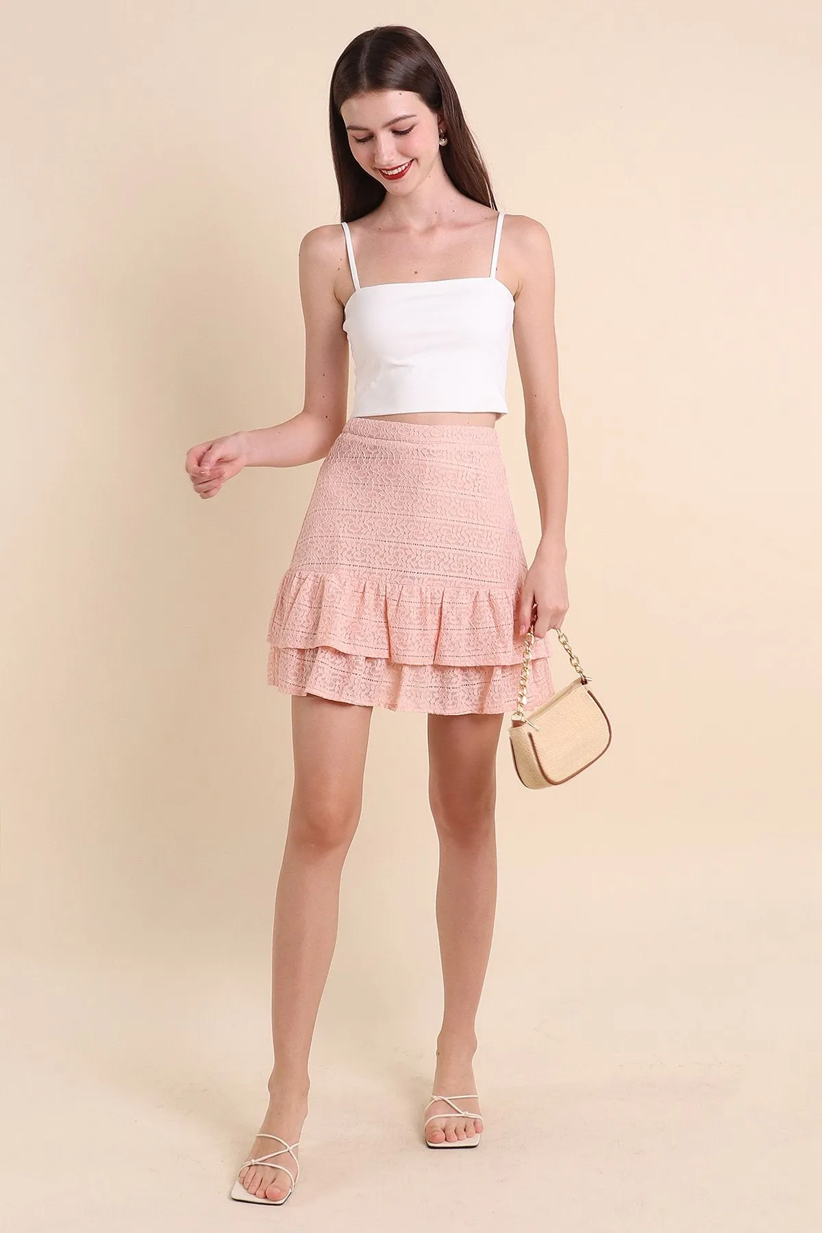 MADEBYNM GABRIELLE LACE SKORTS IN CORAL PINK